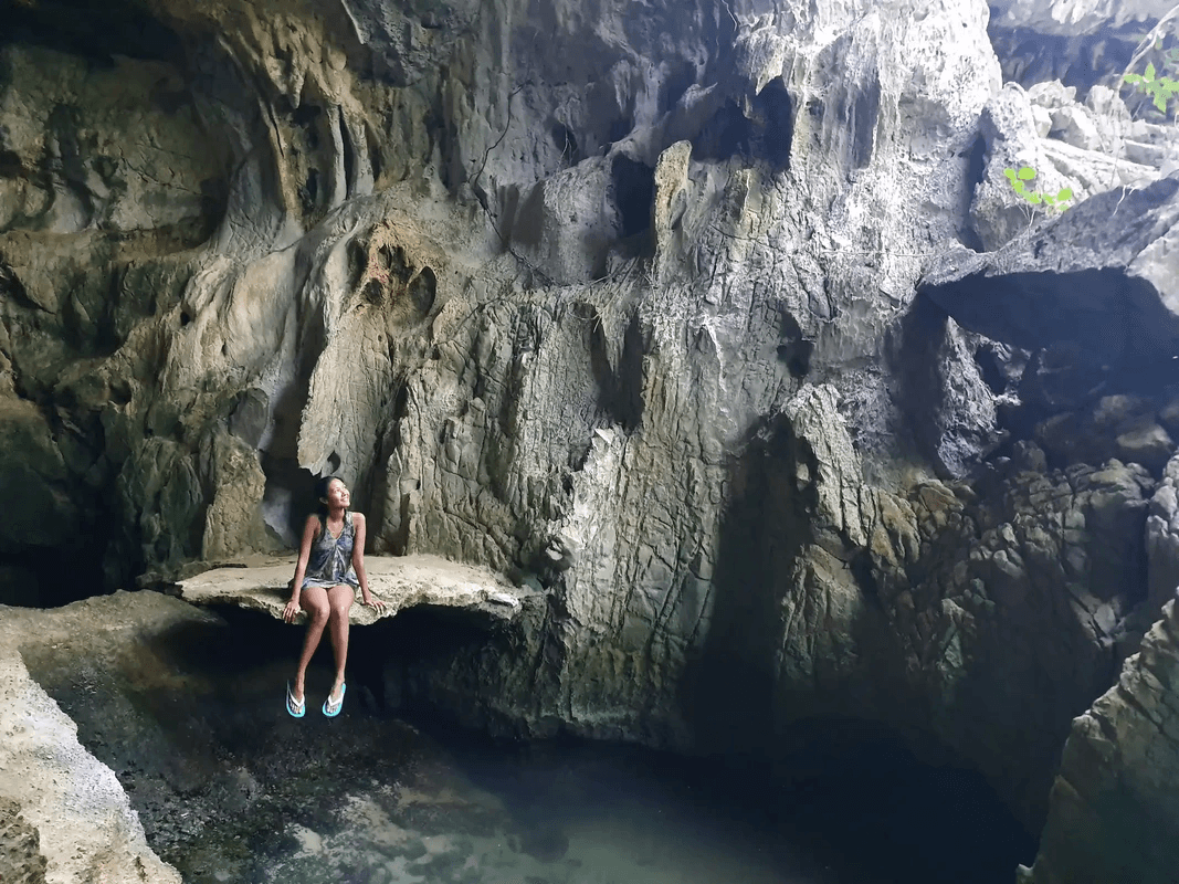 image-/resources/coron/calauit-safari-tour/black-cave.png1