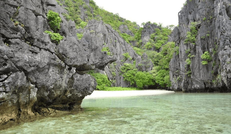 image-/resources/el-nido/tour-c/hidden-beach.png1